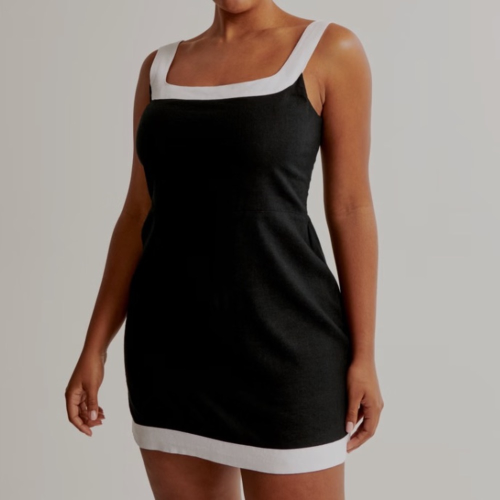 Black and White Sleeveless Mini Dress